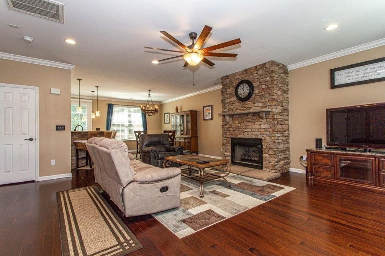 10714 Prince Albert Way - Photo 5 of 21