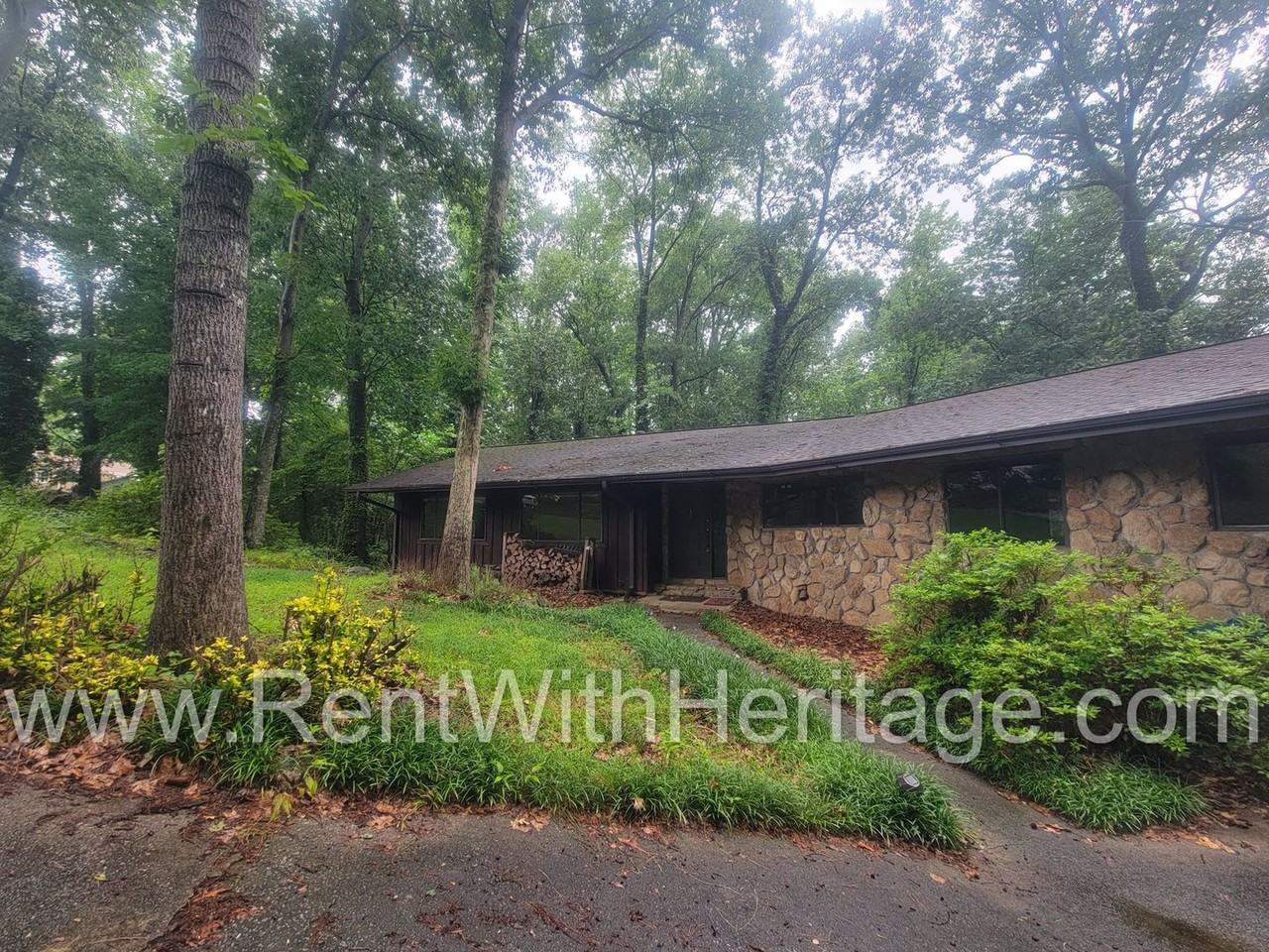 1050 Flamingo Dr - Photo 2 of 50