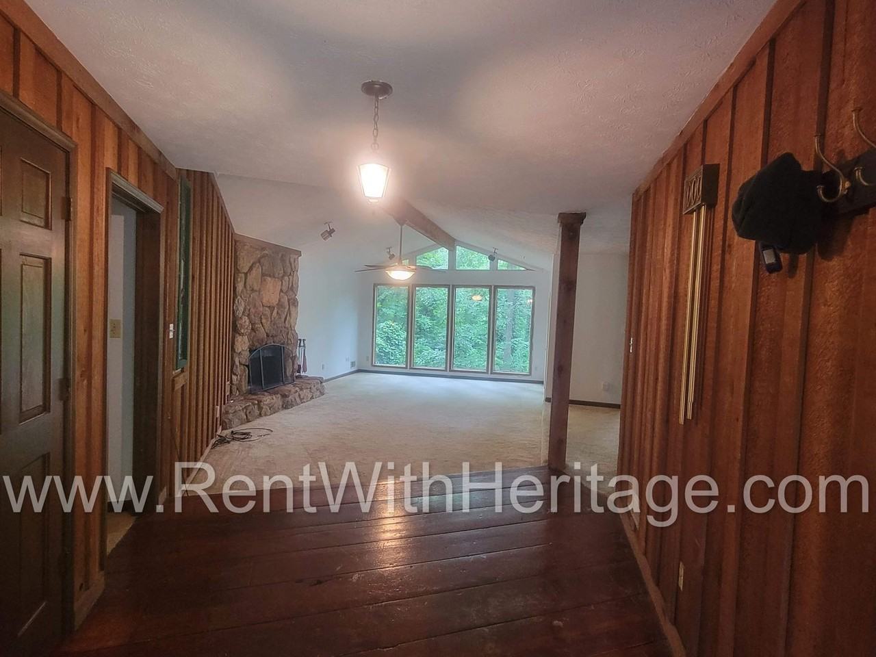 1050 Flamingo Dr - Photo 6 of 50