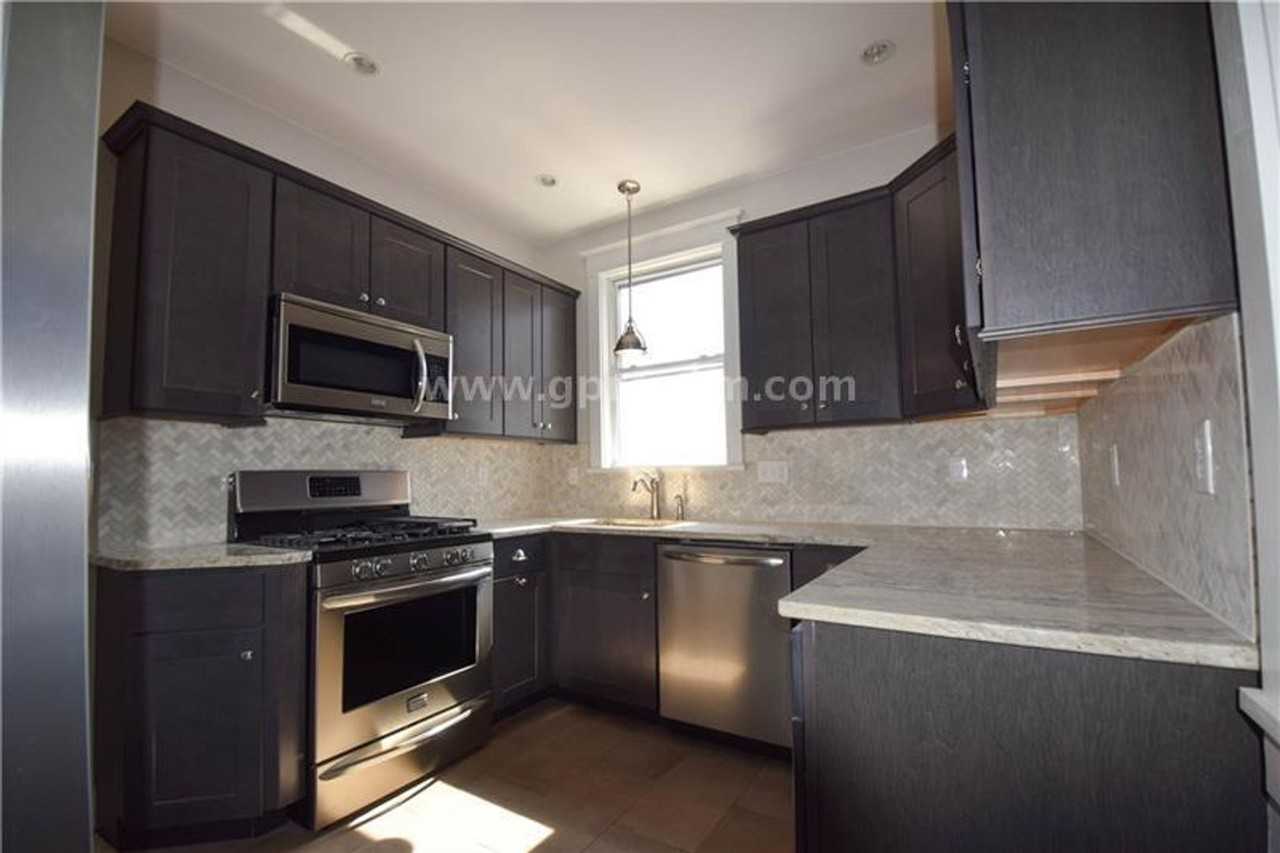 3235 Gaylord Ave - Photo 5 of 18
