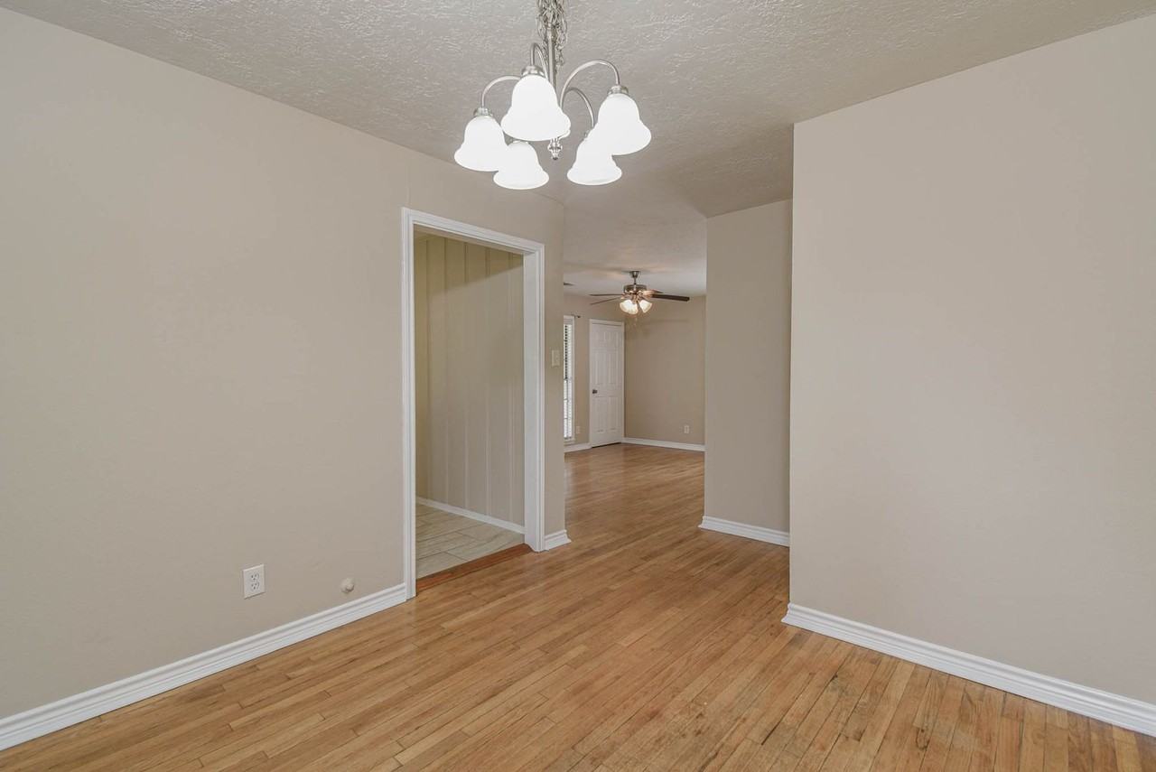 1509 N San Jacinto St - Photo 5 of 23