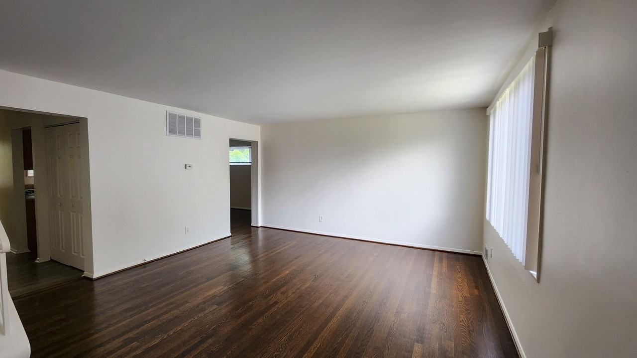 5022 8th Rd S - Photo 2 of 20