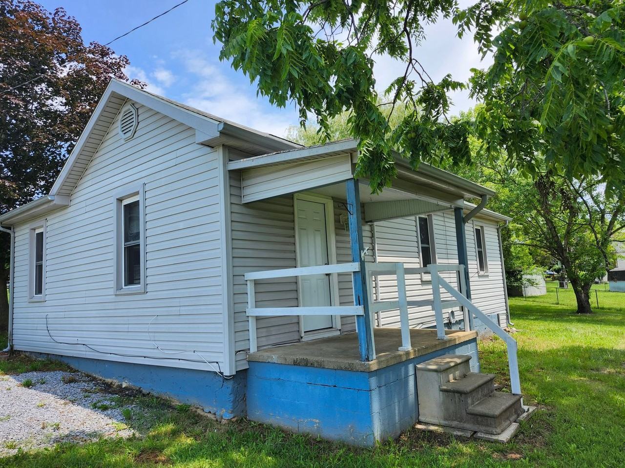 133 North St - Photo 2 of 12
