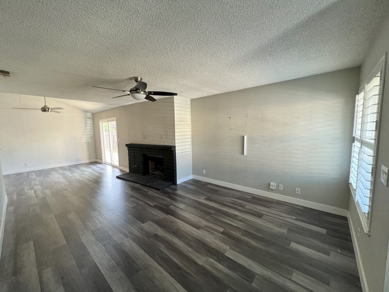 4824 Suncrest Way - Photo 3 of 24