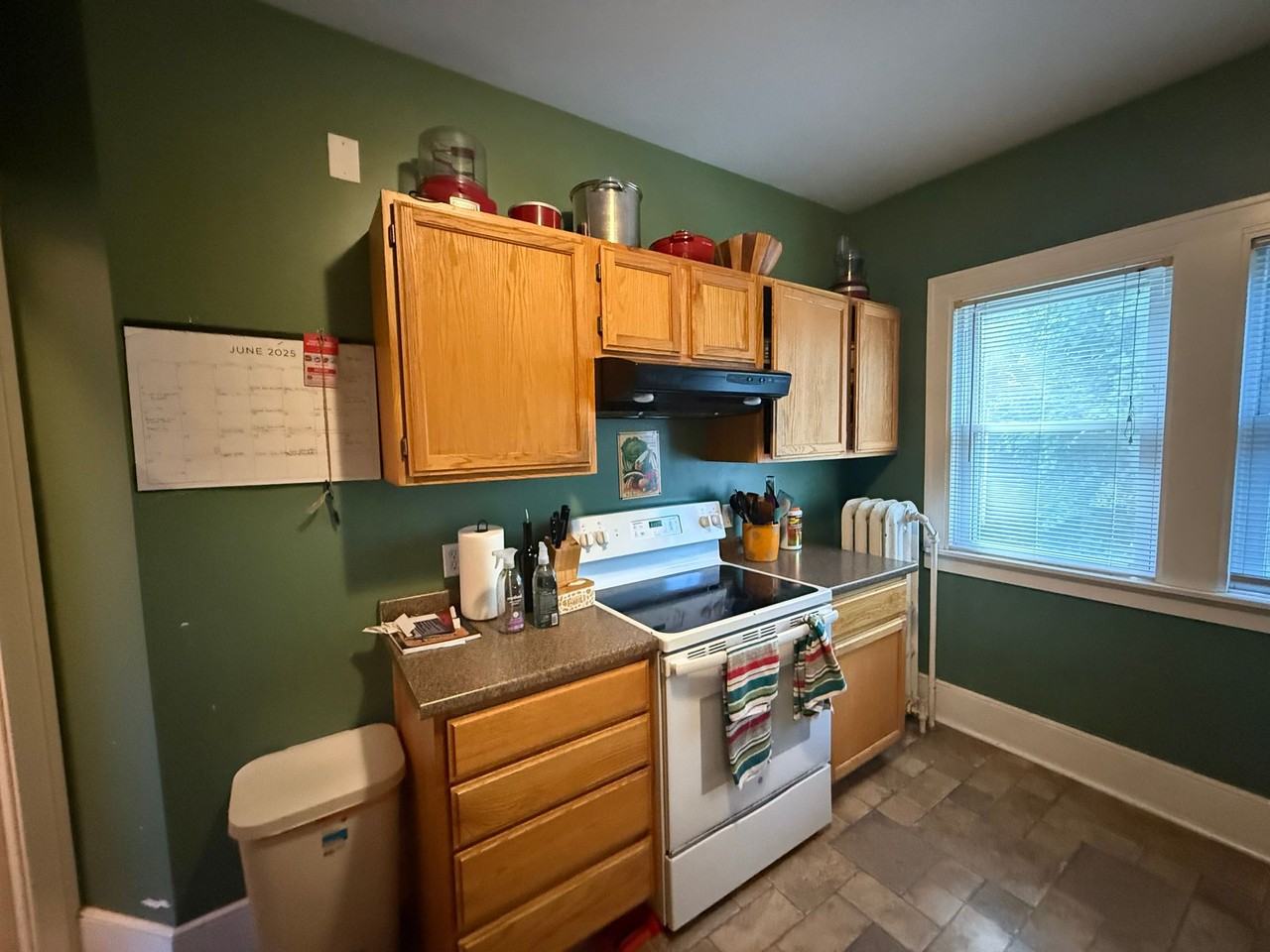 614 5th St NE - Photo 2 of 25