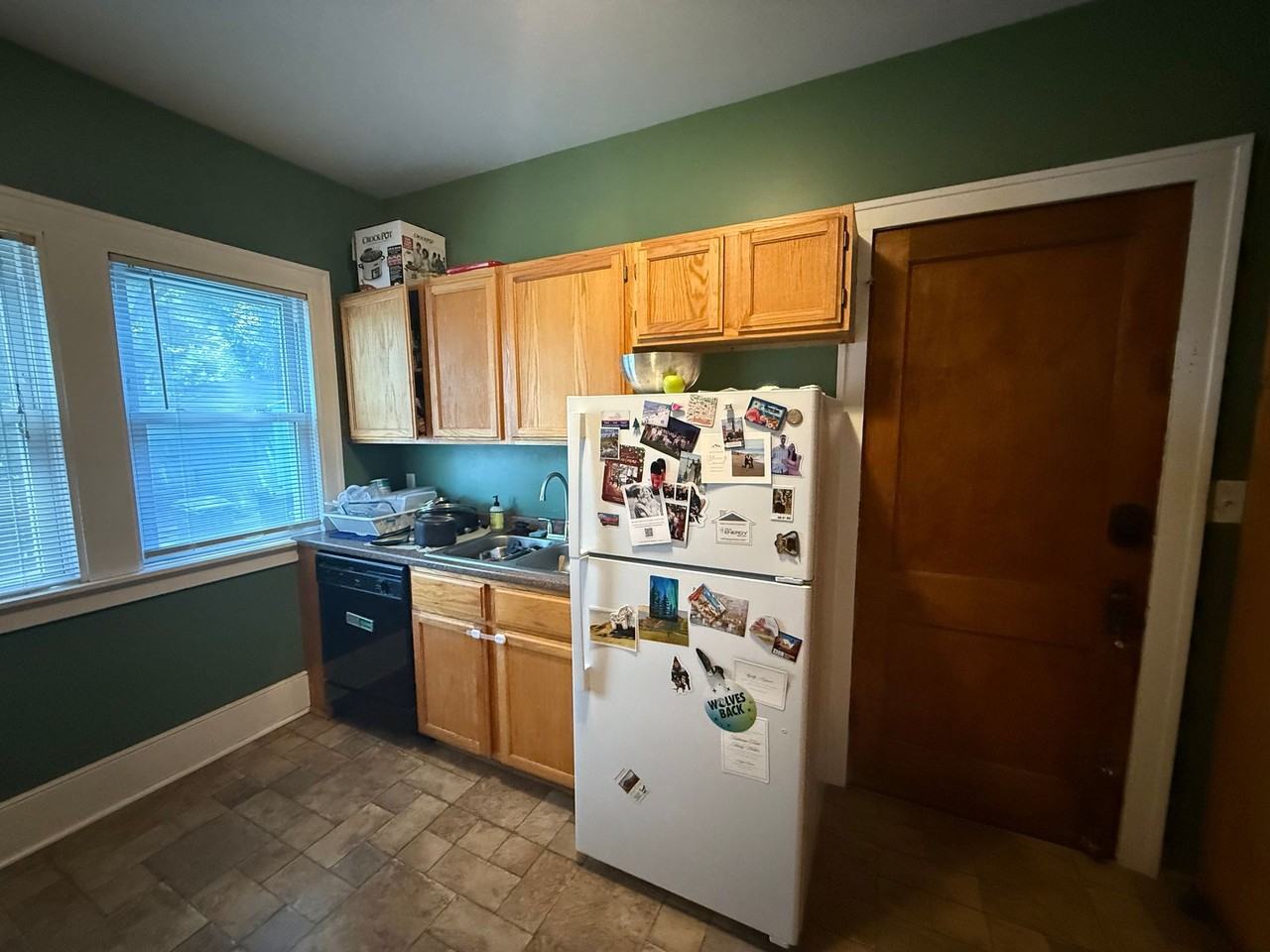 614 5th St NE - Photo 3 of 25