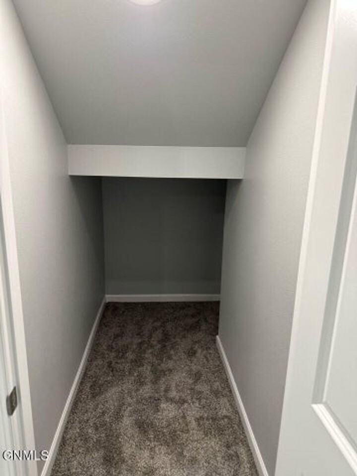 3925 Scorpio Dr - Photo 5 of 14