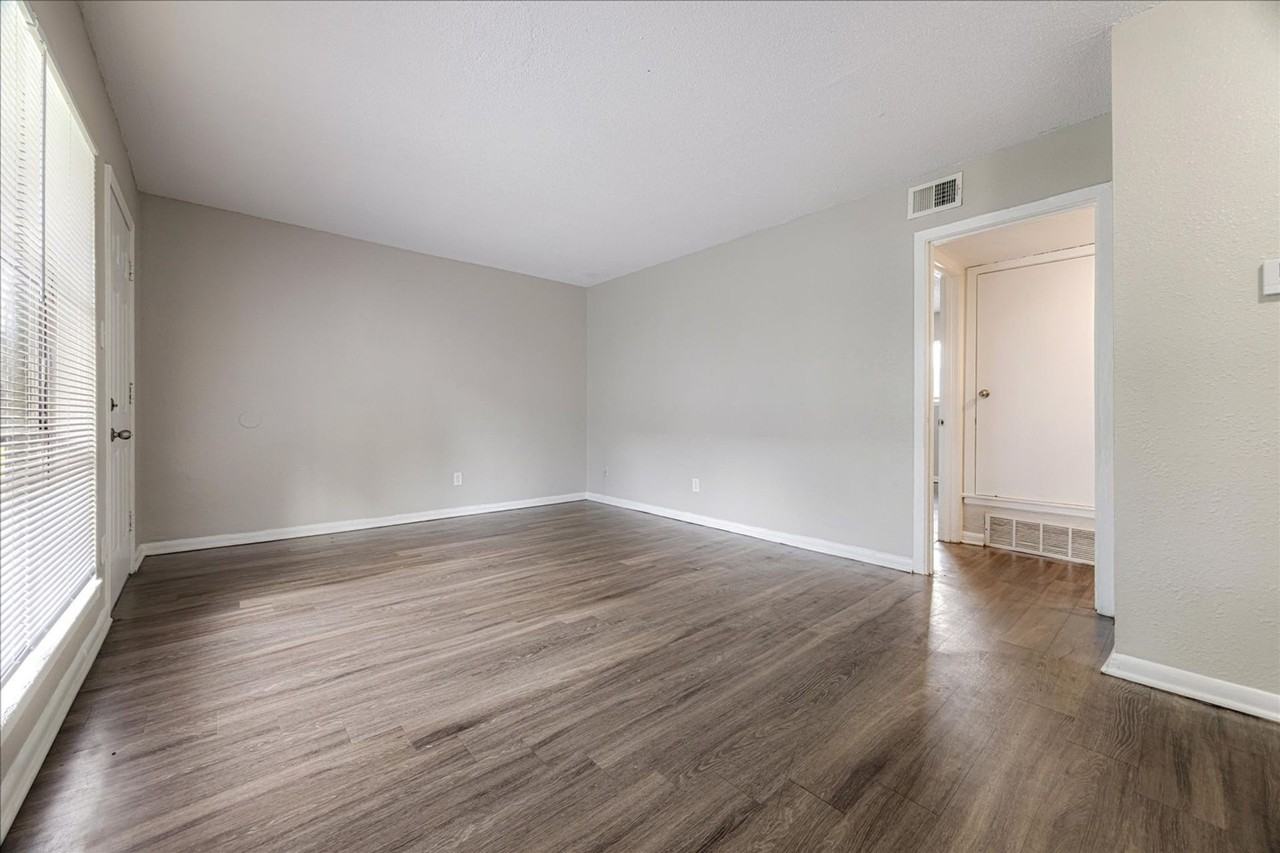 Macon Crossing Apartments - Photo 4 of 49