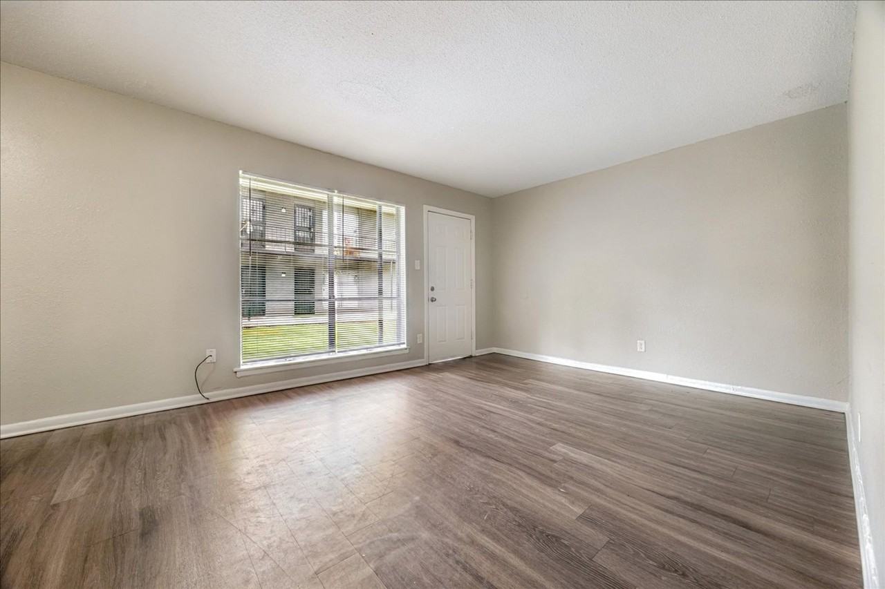 Macon Crossing Apartments - Photo 7 of 49