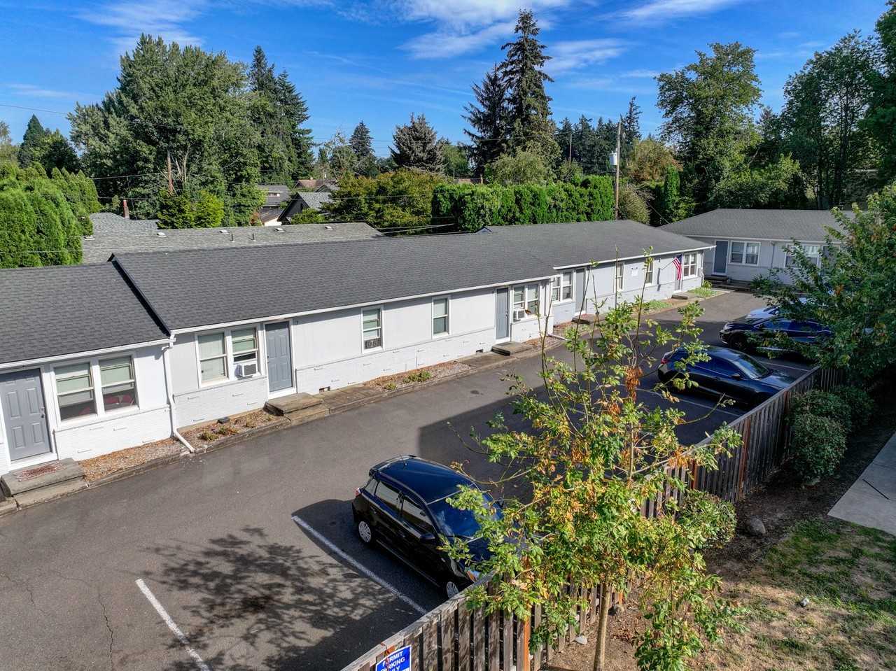 Berna Court - Photo 6 of 30