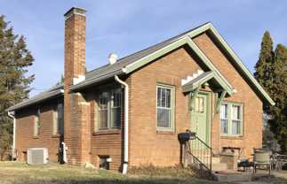 402 S Eagleson Ave - Photo 1 of 1