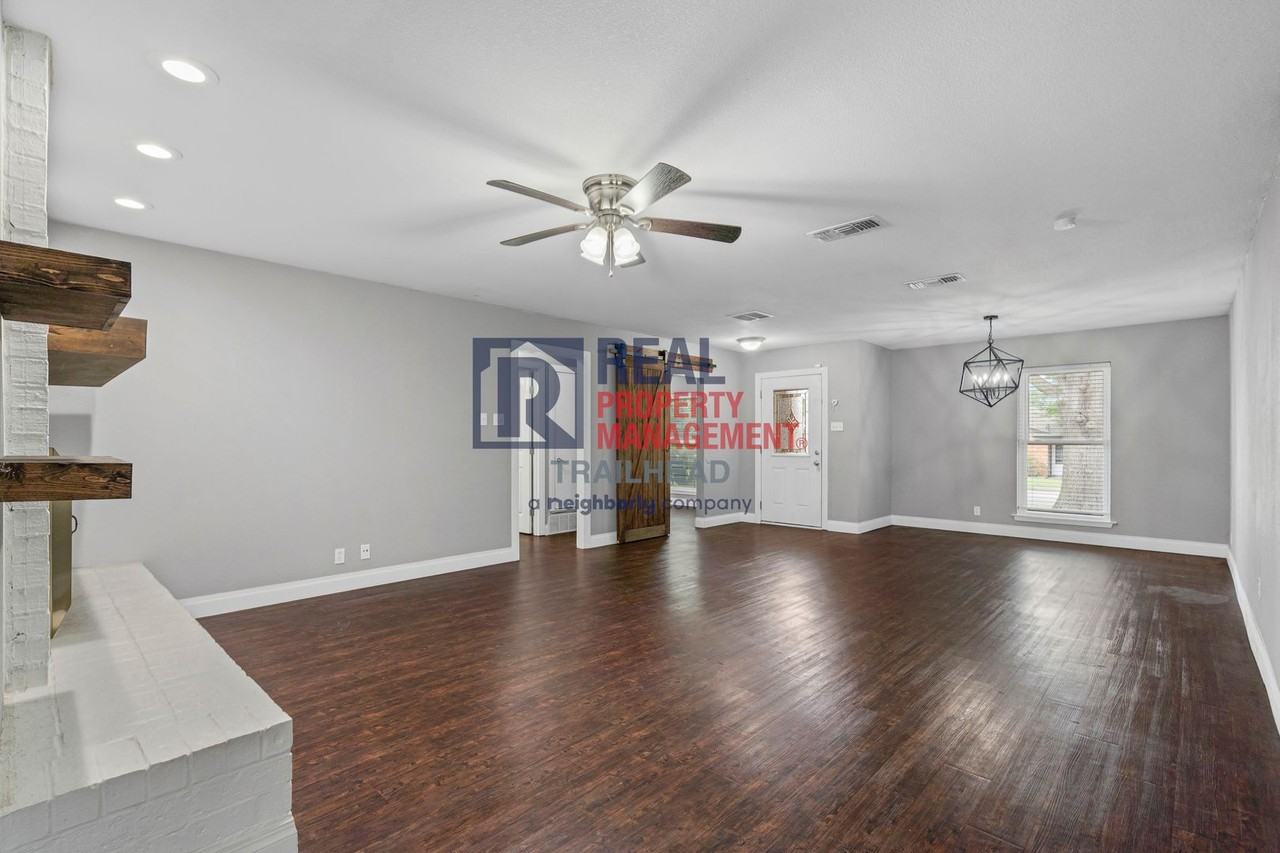 6264 Jennie Dr - Photo 7 of 23