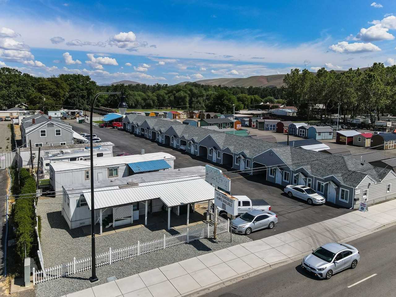 Pioneer Motel - Photo 5 of 9