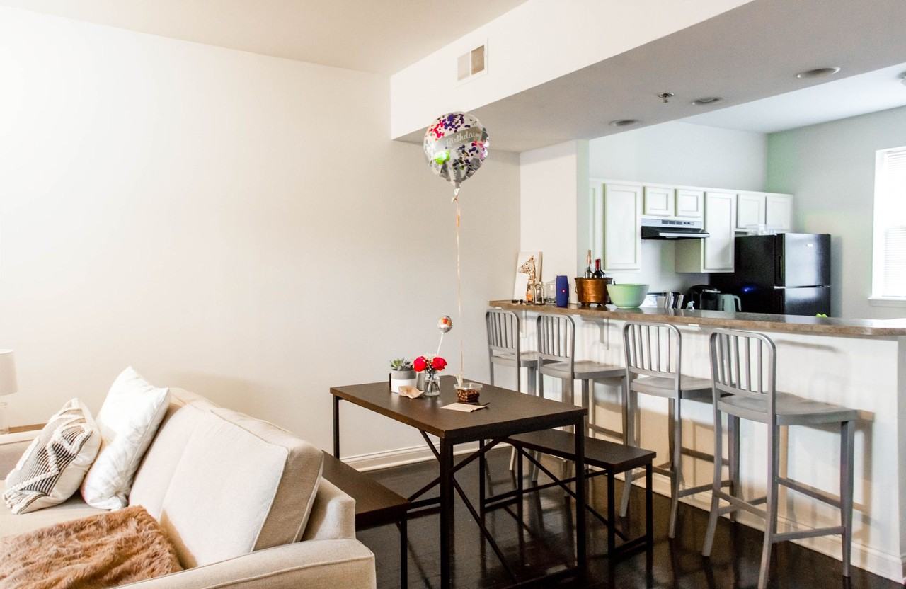 501 N Walnut - Photo 2 of 8