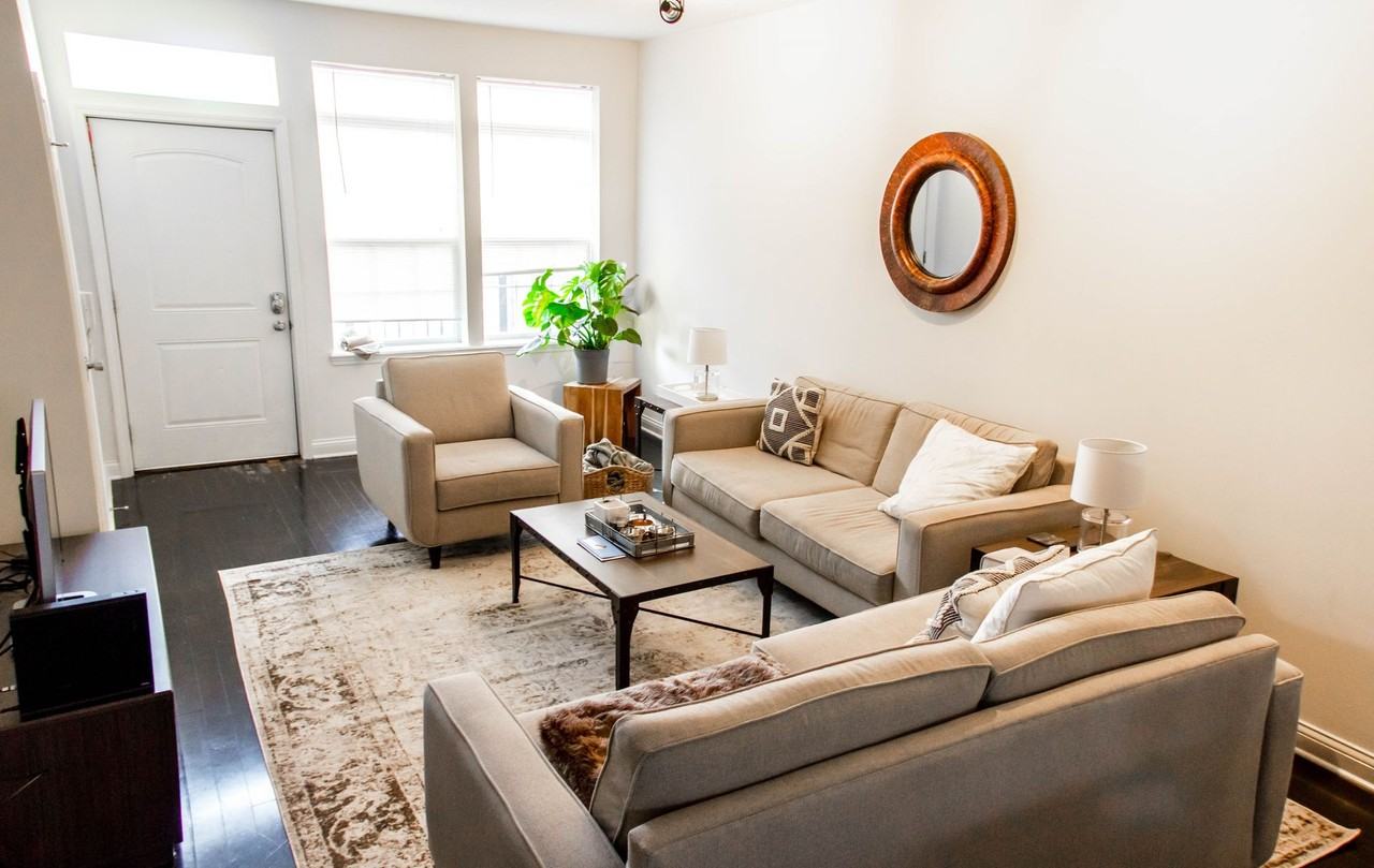 501 N Walnut - Photo 4 of 8