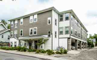 featured image of 609 S Henderson St