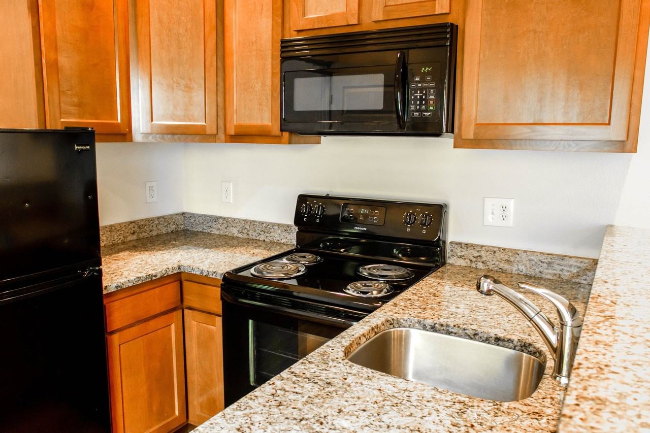 612 S Fess - Photo 4 of 5