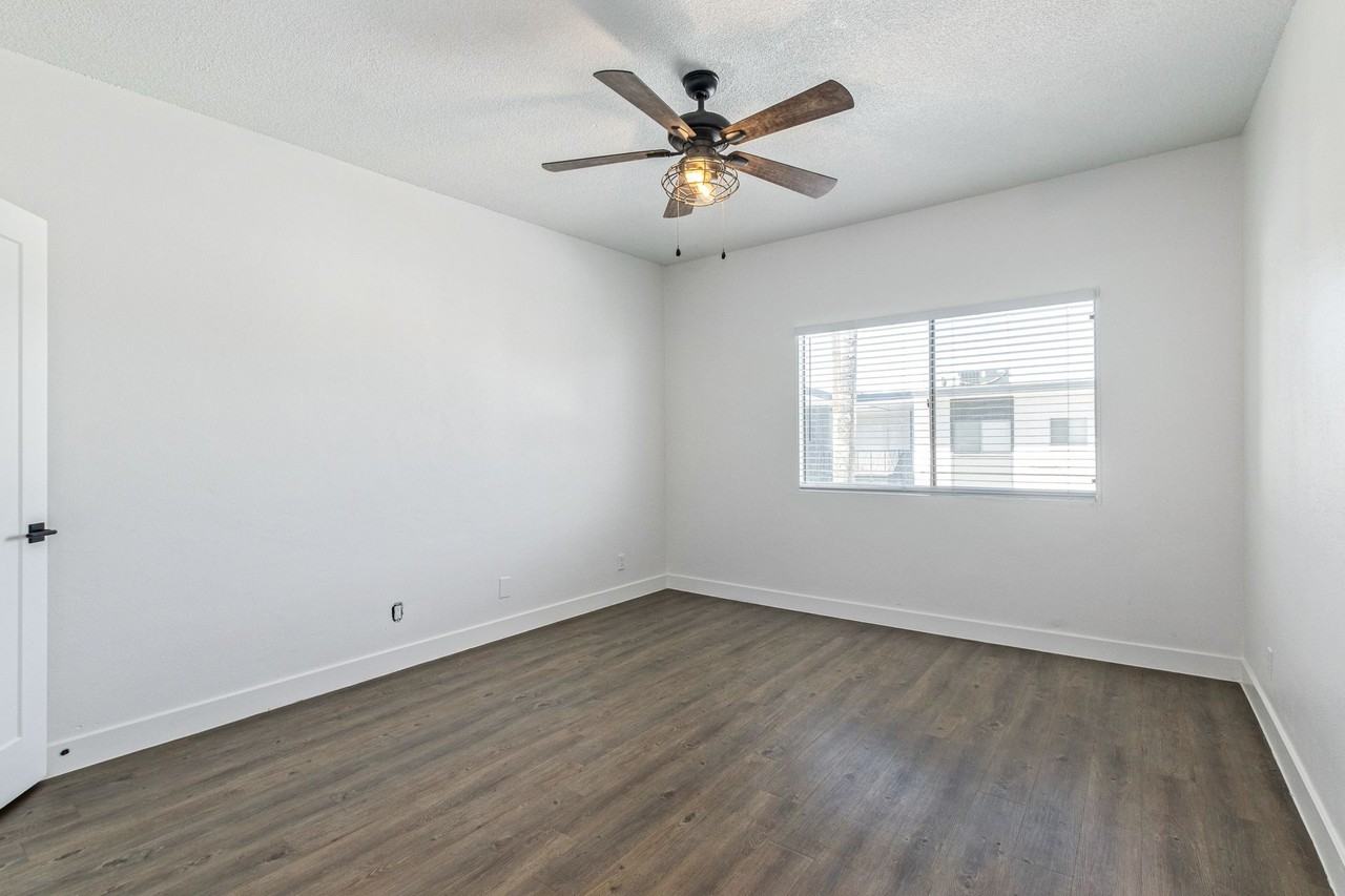 The Shorewood Apartments - Photo 5 of 50