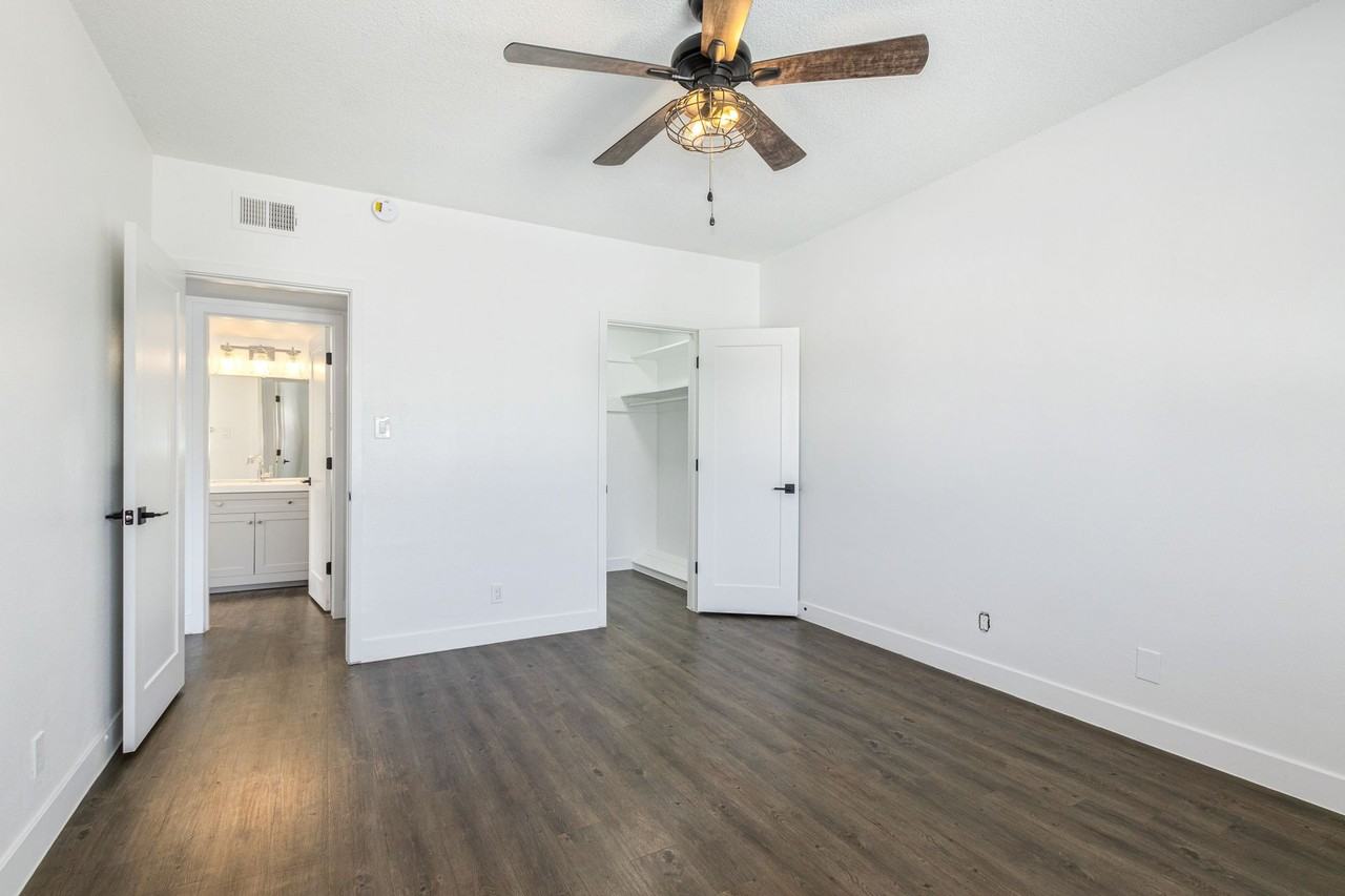 The Shorewood Apartments - Photo 6 of 50