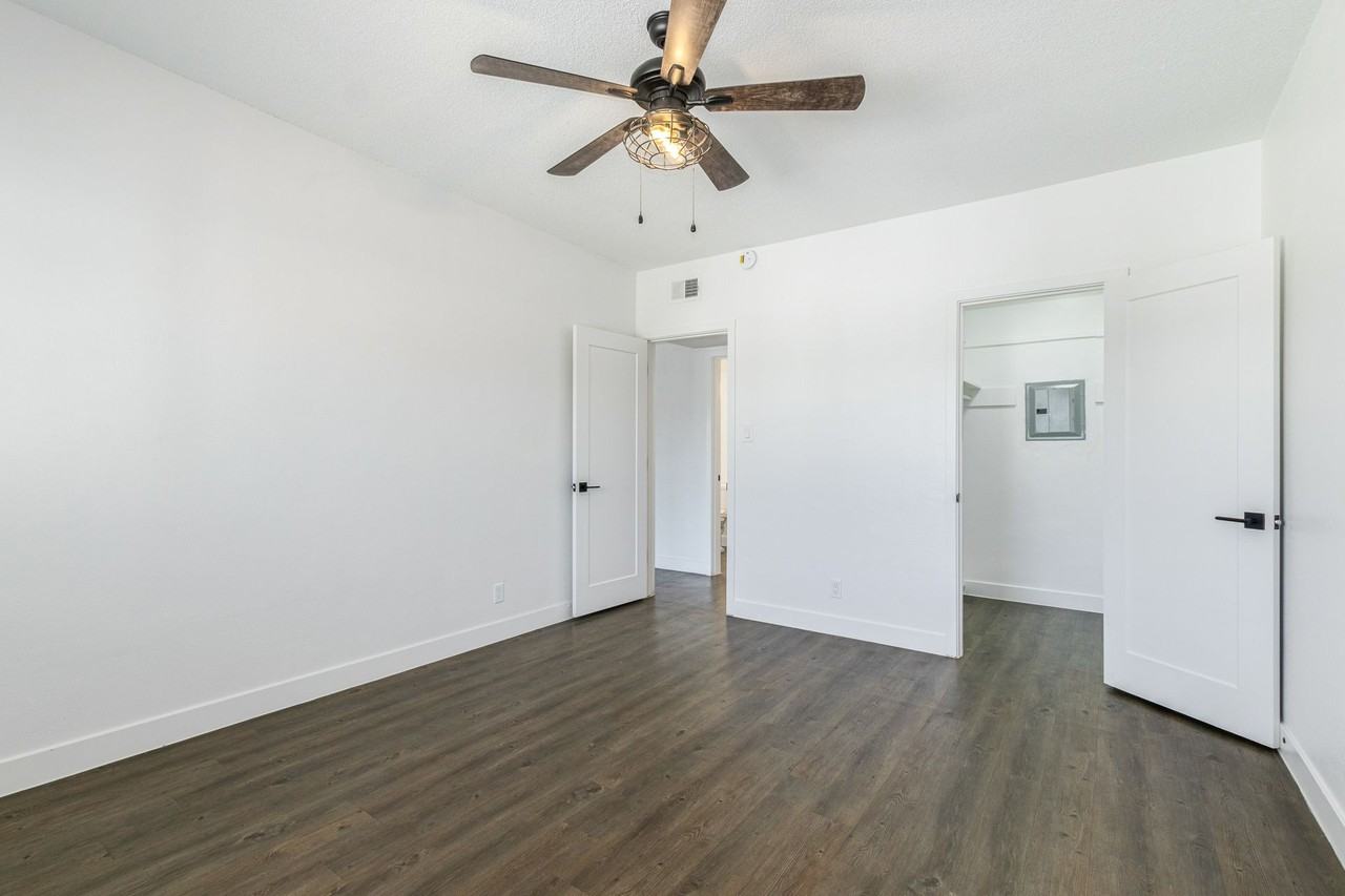 The Shorewood Apartments - Photo 7 of 50