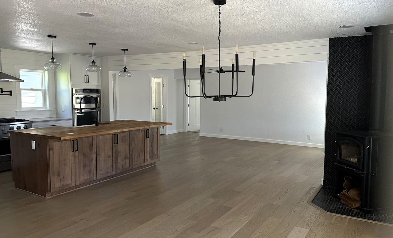 1069 Little Valley Rd - Photo 3 of 22