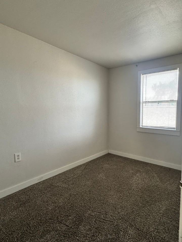 3706 Howard Ave - Photo 4 of 15