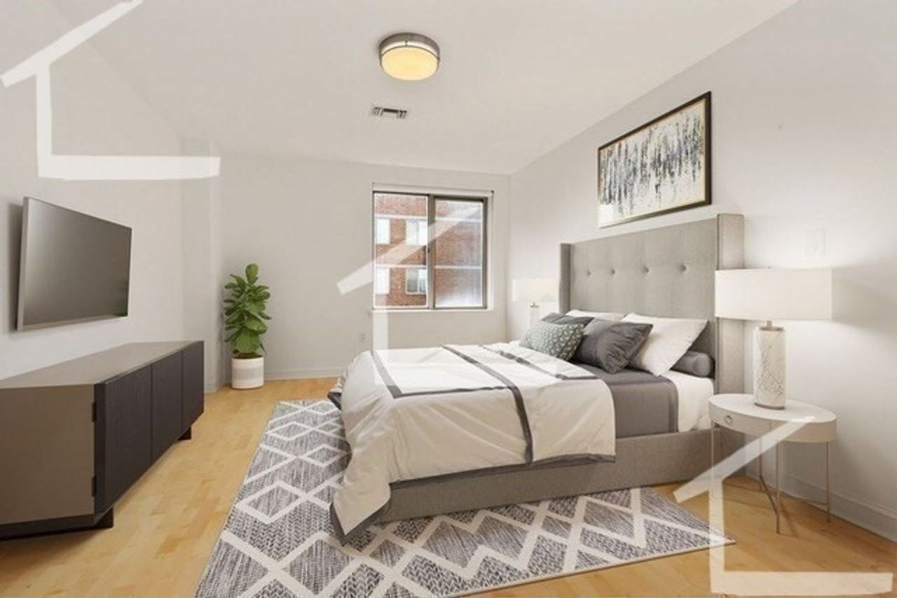 187 Oak St - Photo 3 of 8