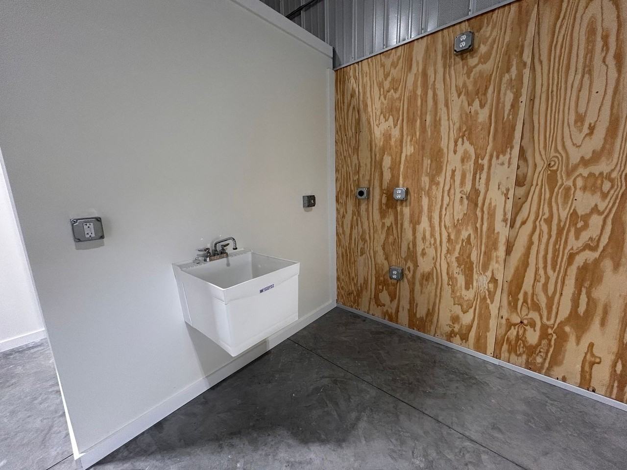 100 W Missoula Ave #2 - Photo 5 of 8