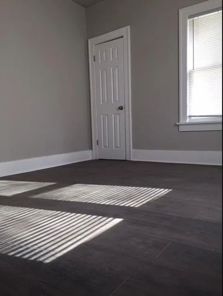 1548 S Indianapolis Ave - Photo 4 of 13