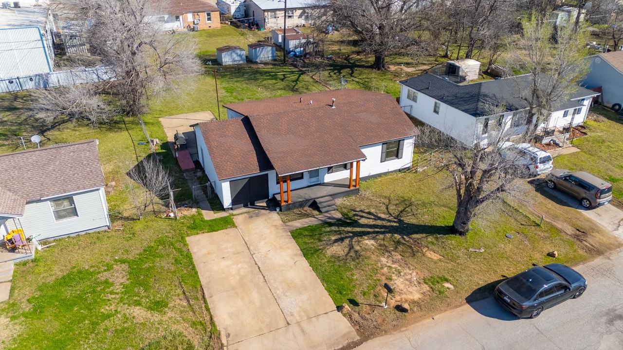 4309 Se 40th St - Photo 3 of 17
