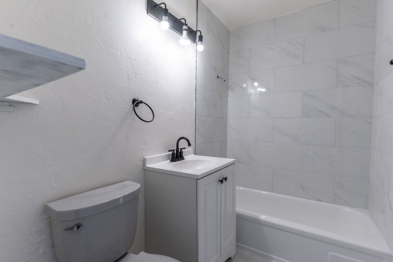 4309 Se 40th St - Photo 5 of 17