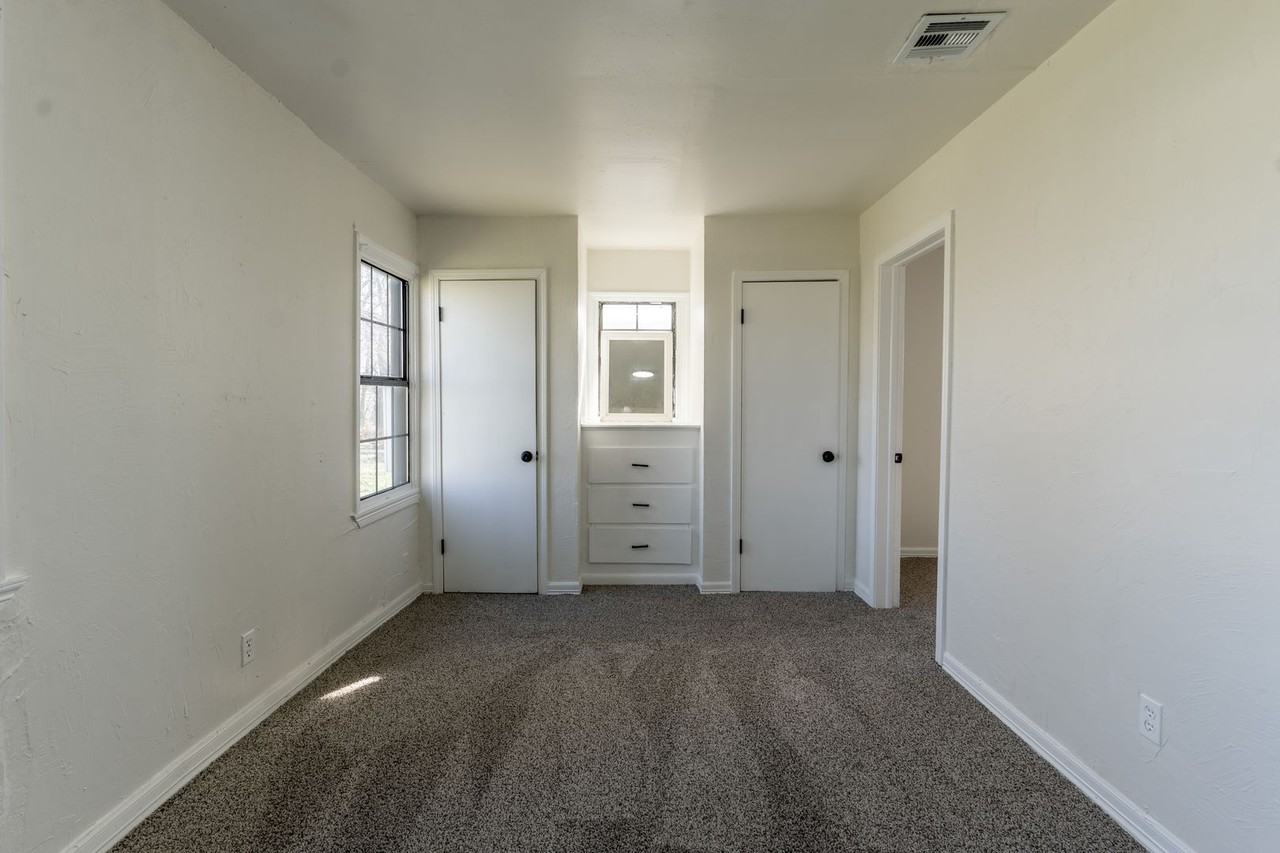 4309 Se 40th St - Photo 7 of 17