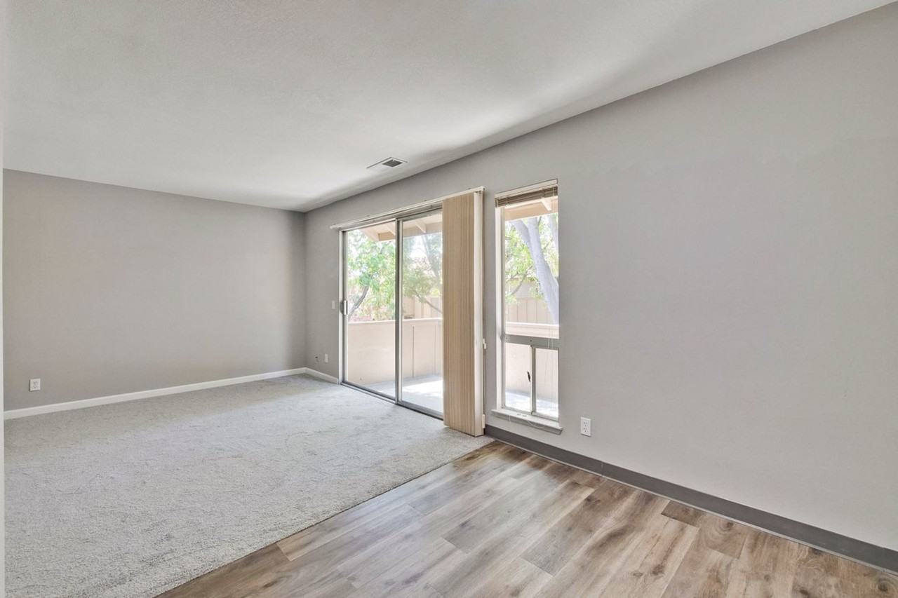 2466 W Bayshore Rd #4 - Photo 4 of 15