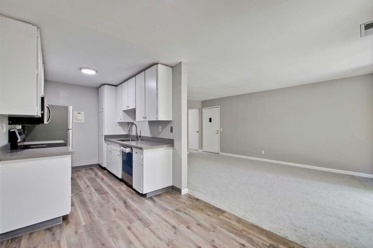 2466 W Bayshore Rd #4 - Photo 5 of 15