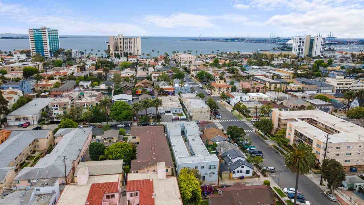 1711 E Appleton St - Photo 2 of 3