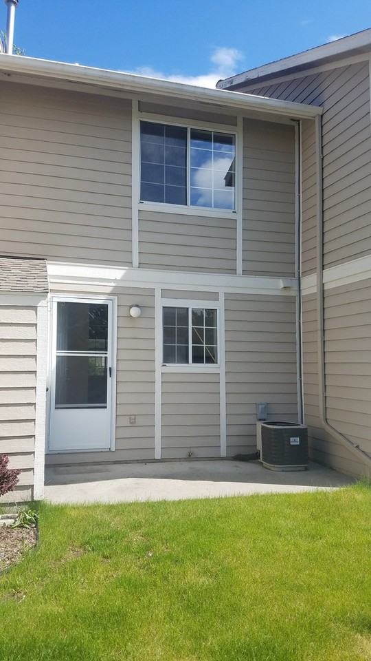 2815 Lowridge Ct #5 - Photo 3 of 15