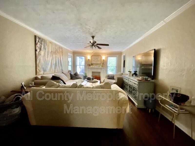 6353 Velasco Ave - Photo 3 of 9