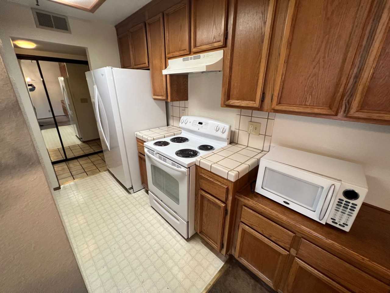 1400 Carpentier St #329 - Photo 3 of 10