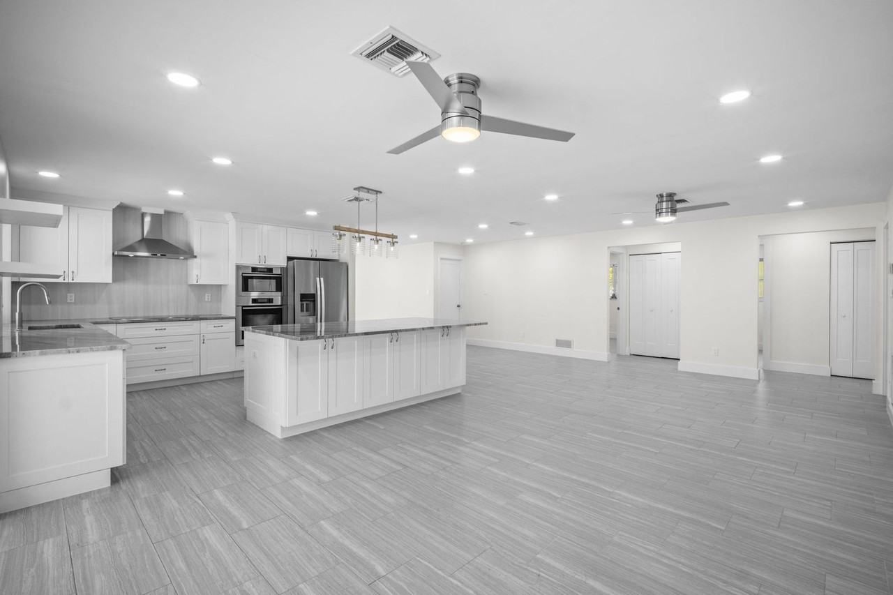 538 Fairway Ter - Photo 6 of 24