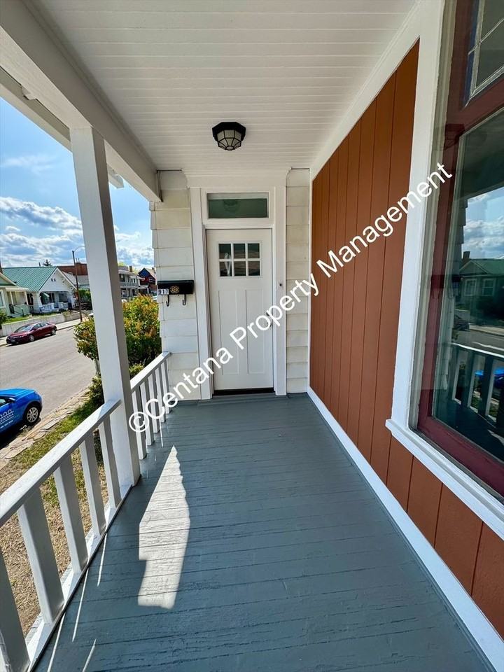 917 W Woolman St - Photo 5 of 33