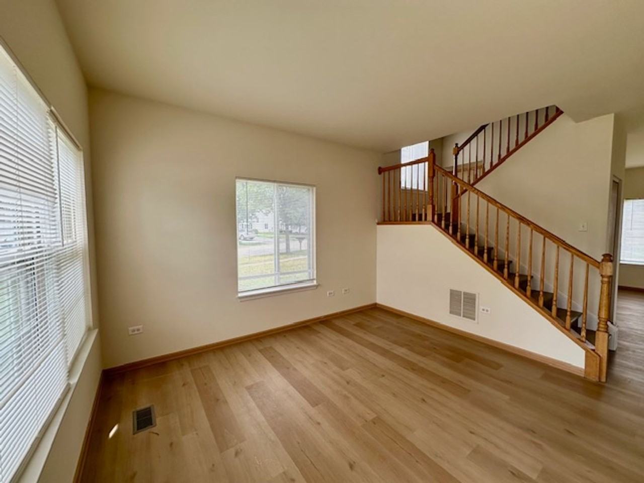 4101 Cummins St - Photo 3 of 17