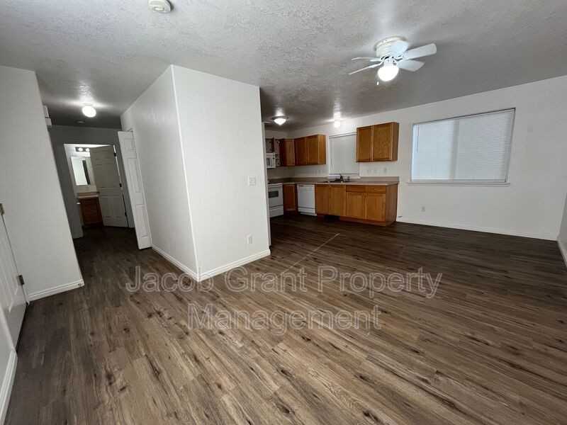 3550 Deloy Dr #1 - Photo 3 of 9