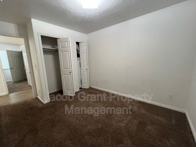 3550 Deloy Dr #1 - Photo 7 of 9