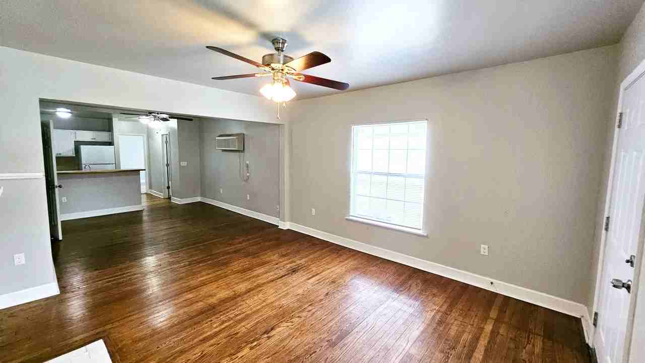 1314 Nw 12th St - Photo 3 of 11