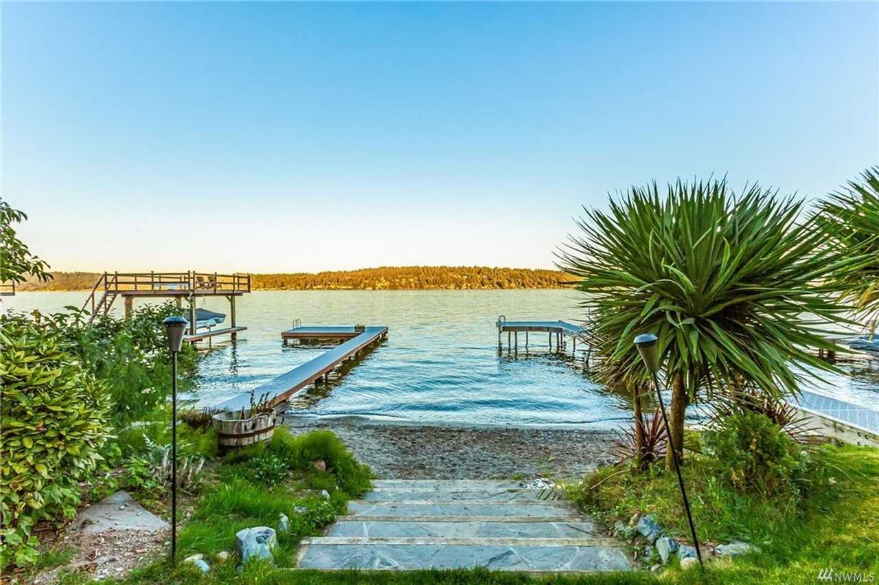 2418 W Lake Sammamish Pkwy Se - Photo 2 of 38