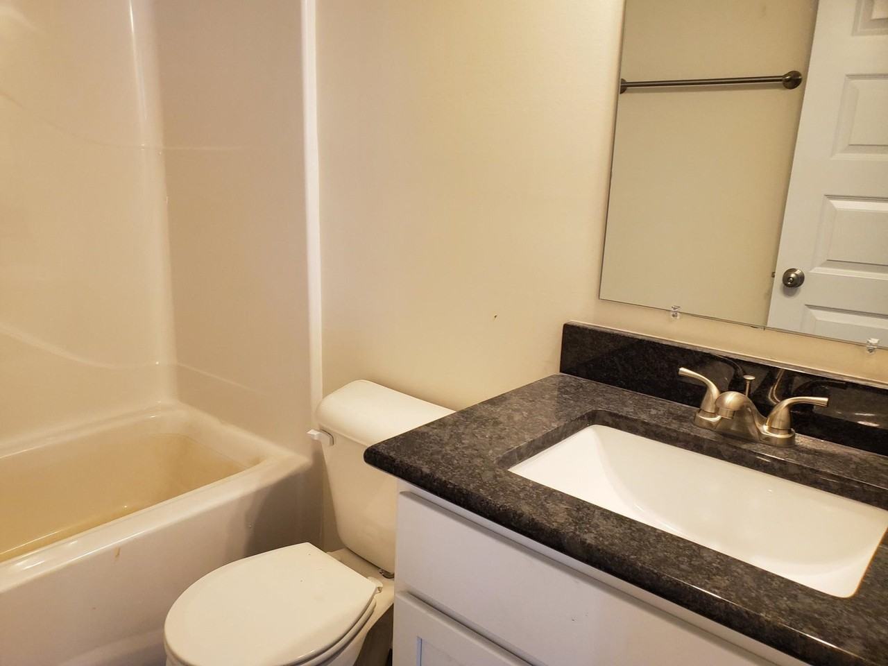 203 N Dillard St #B - Photo 2 of 10