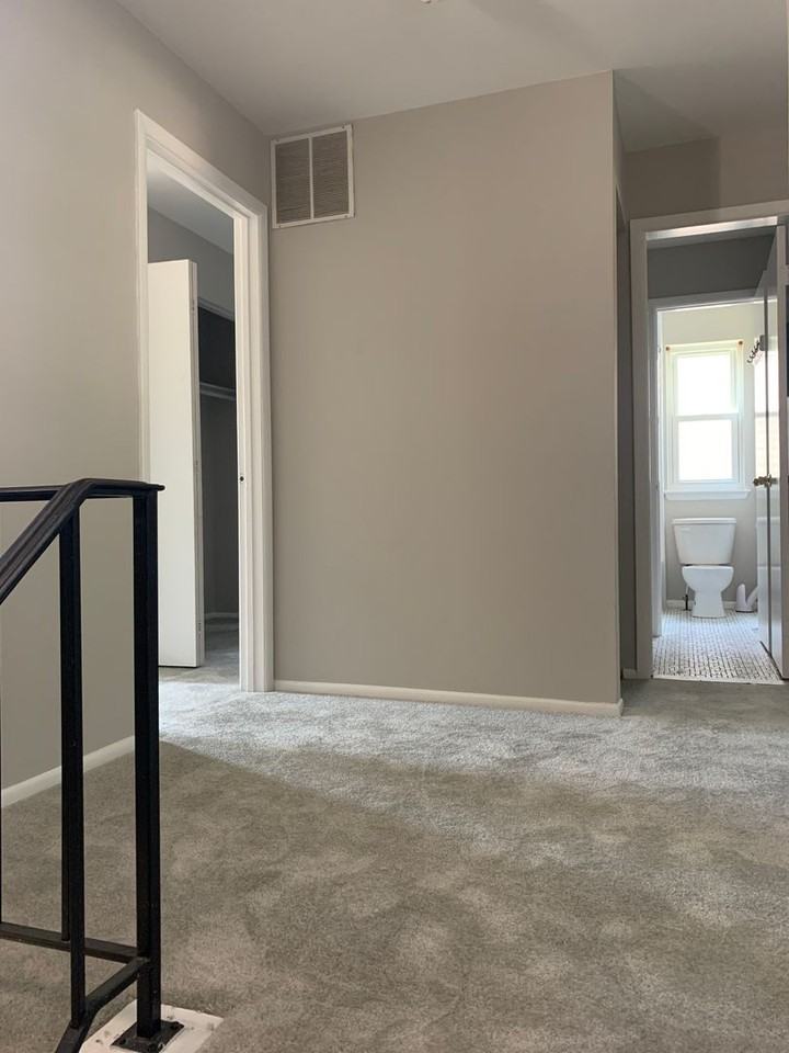 313 Winterberry Dr - Photo 6 of 11