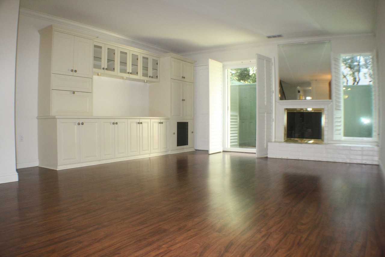 825 N Humboldt St - Photo 5 of 18