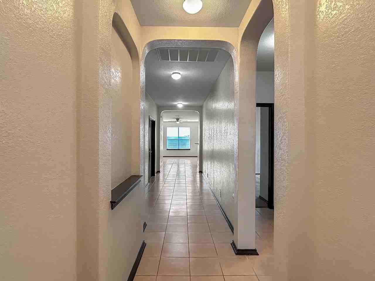 13820 Blakeville - Photo 3 of 27