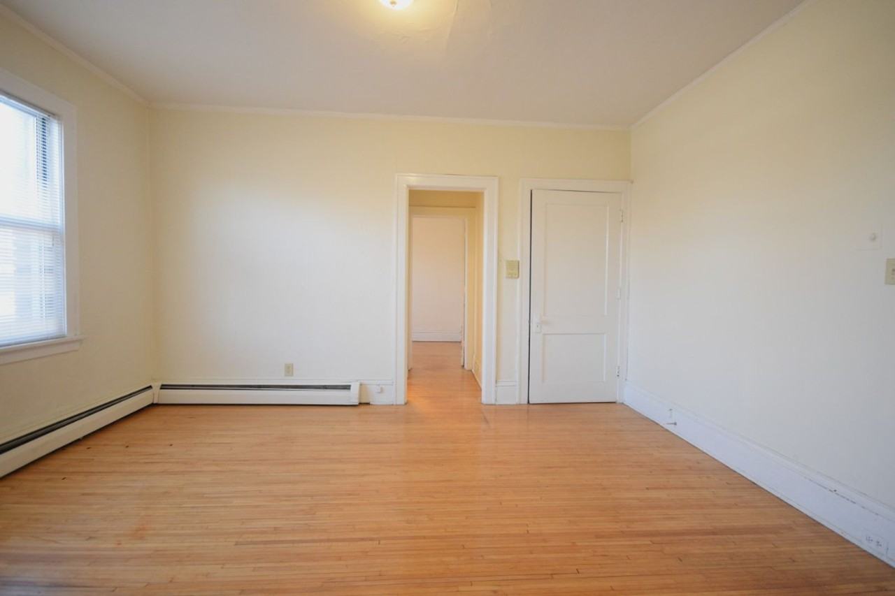 2121 Hennepin Ave S - Photo 7 of 15